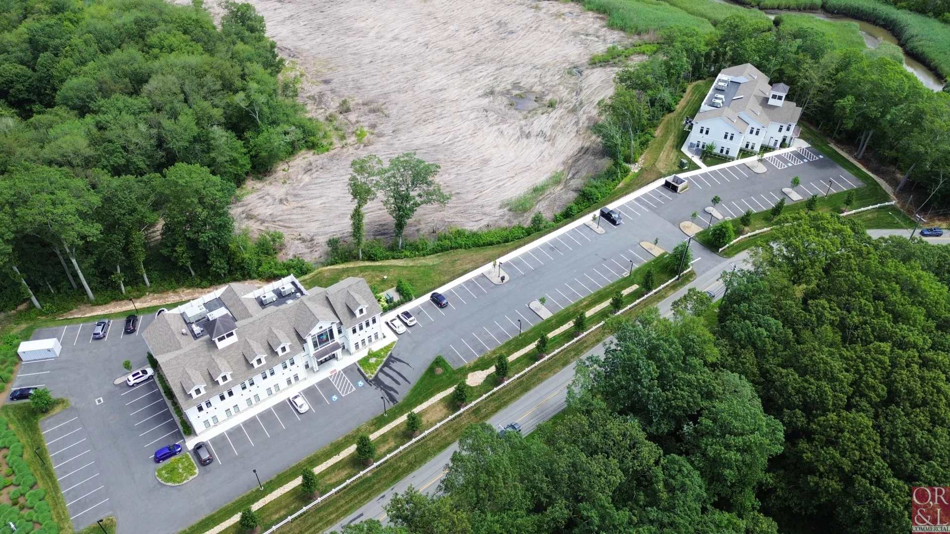 215 213 Elm Street 8.webp